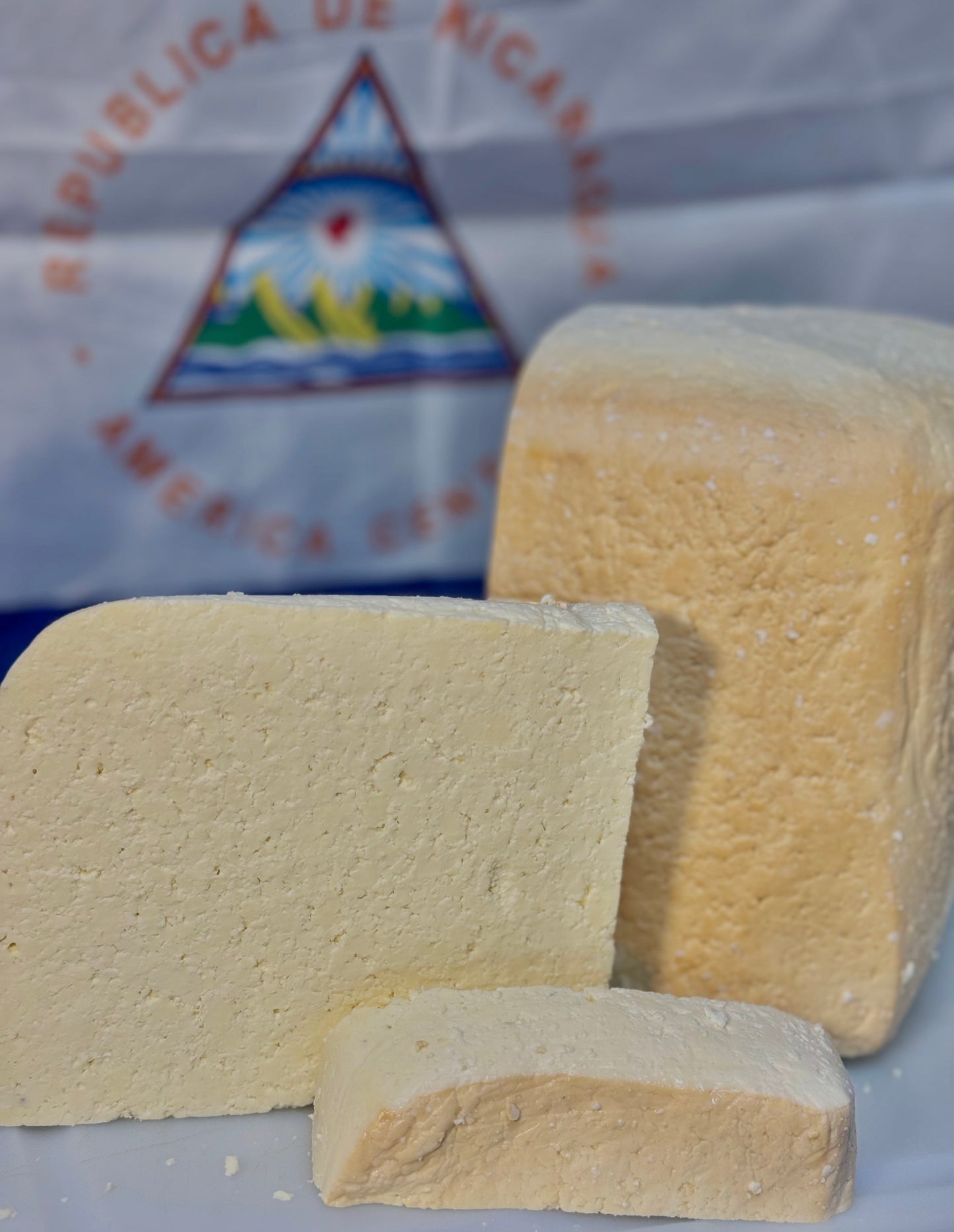 2 LBS DE QUESO AHUMADO CHONTALEÑO NICARAGUENSE